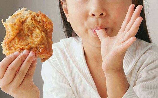 4 'thủ phạm' chính khiến con bạn dậy thì sớm và hậu quả thật khủng khiếp